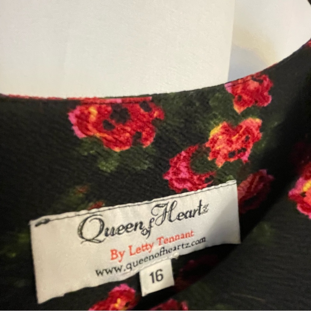 Queen of Heartz Red and Black Sleeveless Sheath Mini Dress - Picture 5 of 5